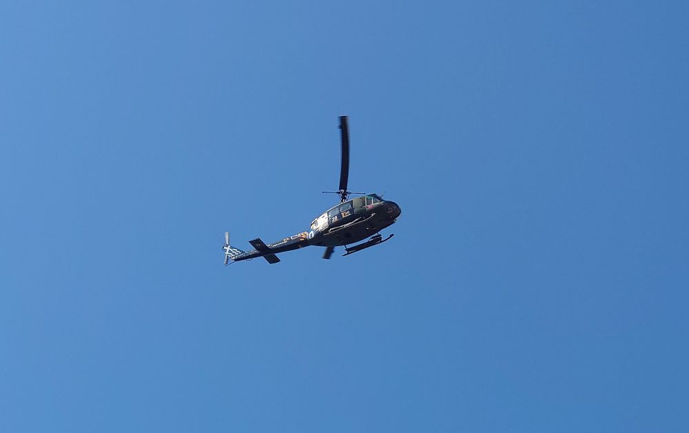 Ελικόπτερο της Πολεμικής Αεροπορίας στον ουρανό της Θεσσαλονίκης