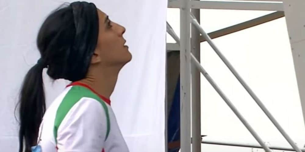 H Ιρανή αθλήτρια που αγωνίστηκε χωρίς χιτζάμπ στη Σεούλ
