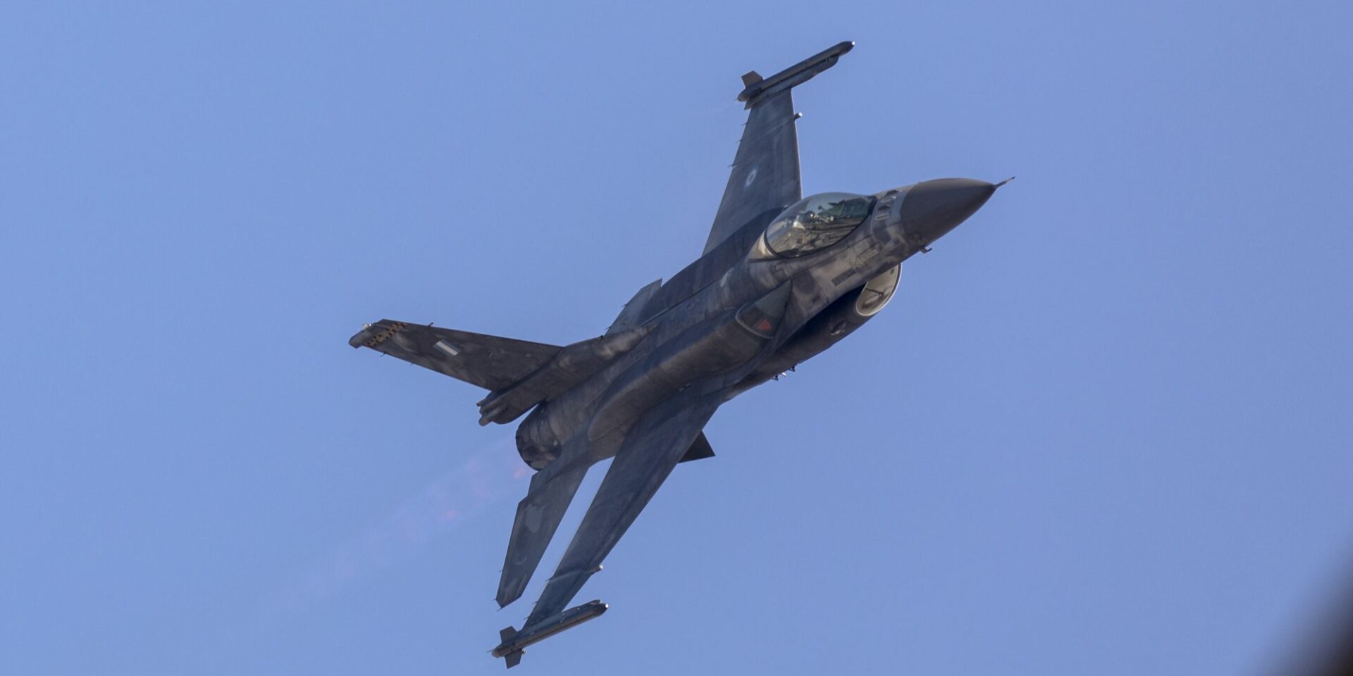 F-16 σε πτήση για την παρέλαση στη Θεσσαλονίκη