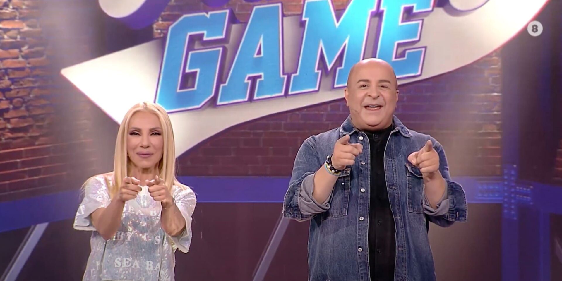 To «Family Game», με τον Μάρκο Σεφερλή και την Έλενα Τσαβαλιά στον ΑΝΤ1