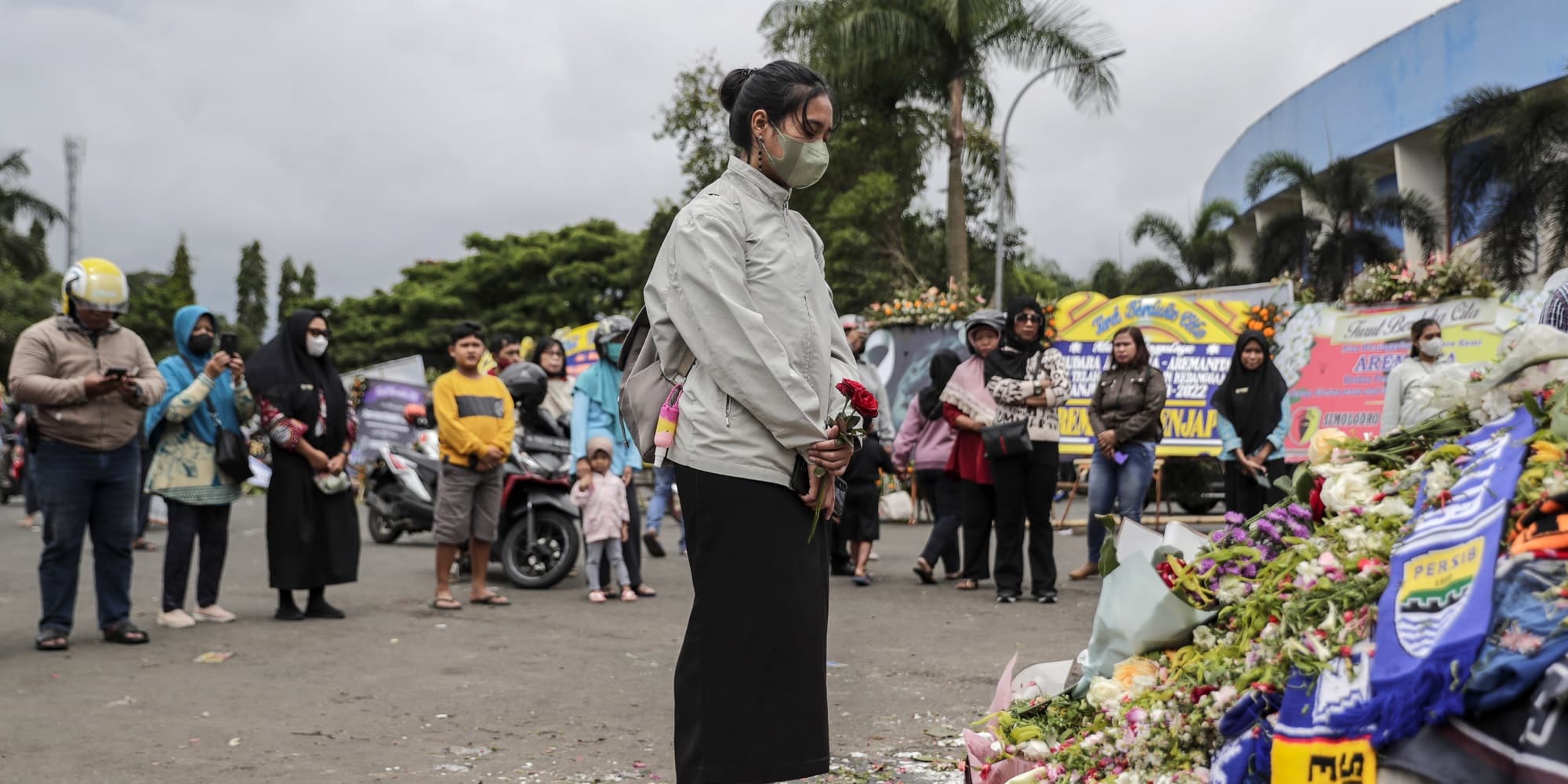 Συνεχίζεται ο θρήνος για τα θύματα στην Ινδονησία