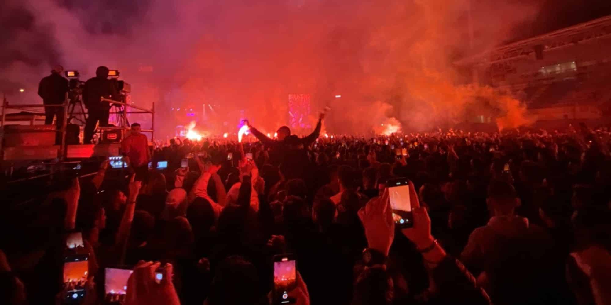 Το «S» στη Θεσσαλονίκη για τον Λεξ: Πάνω 30.000 ταπεινοί και πεινασμένοι «έκαψαν» το Καυτατζόγλειο στη συναυλία της χρονιάς (εικόνες & βίντεο)