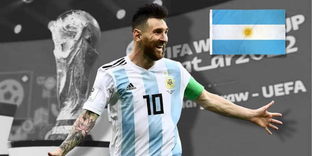 Ο Αργεντίνος Λιονέλ Μέσι με τα χρώματα της Αργεντινής στο Μουντιάλ 2022