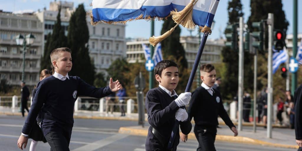Η μαθητική παρέλαση στο κέντρο της Αθήνας