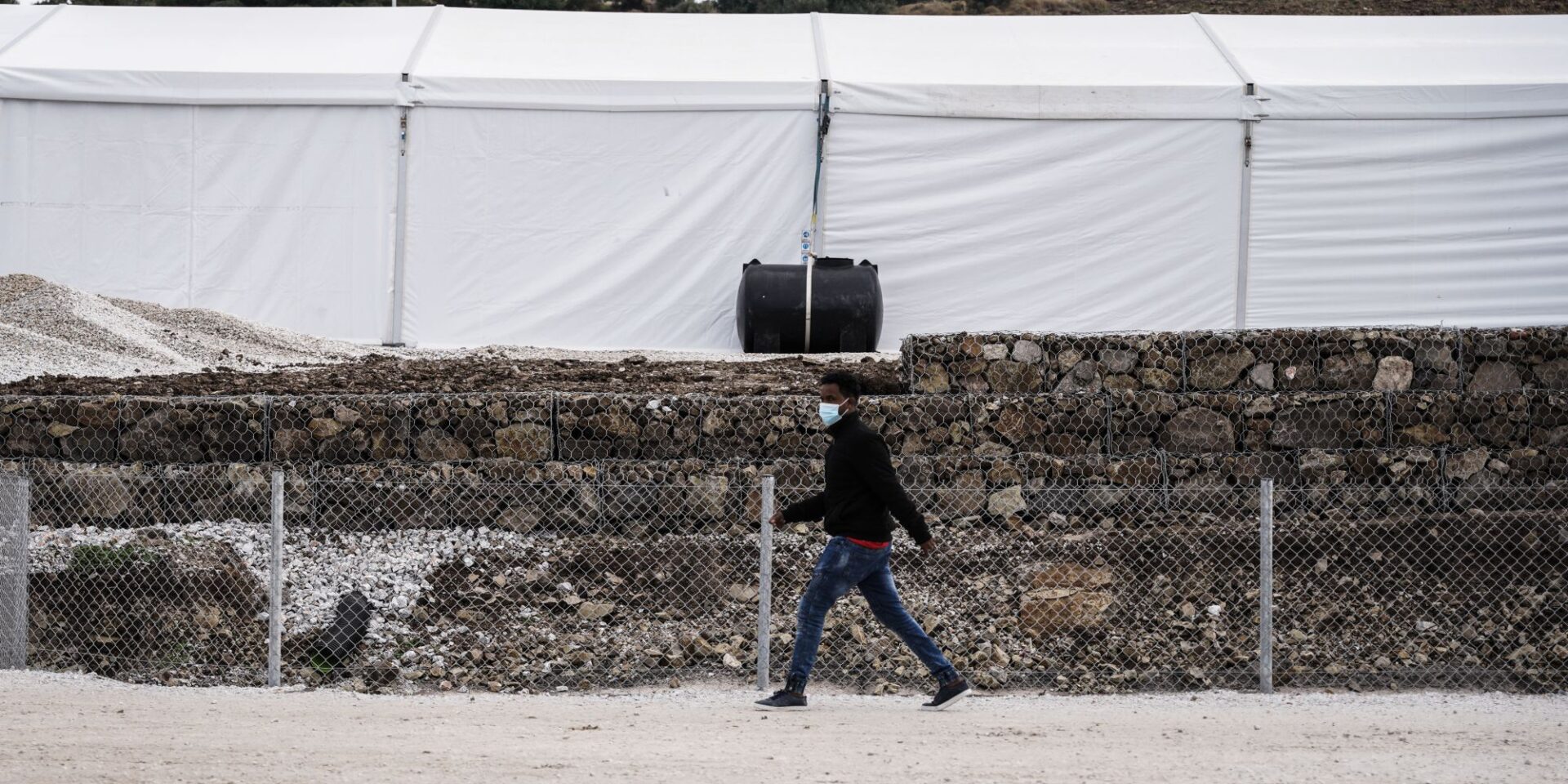 Μετανάστης στο ΚΥΤ στο Καρά Τεπέ