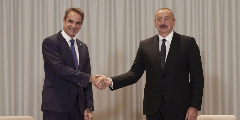Ο Κυριάκος Μητσοτάκης με τον πρόεδρο του Αζερμπαϊτζάν Ιλχάμ Αλίγιεφ