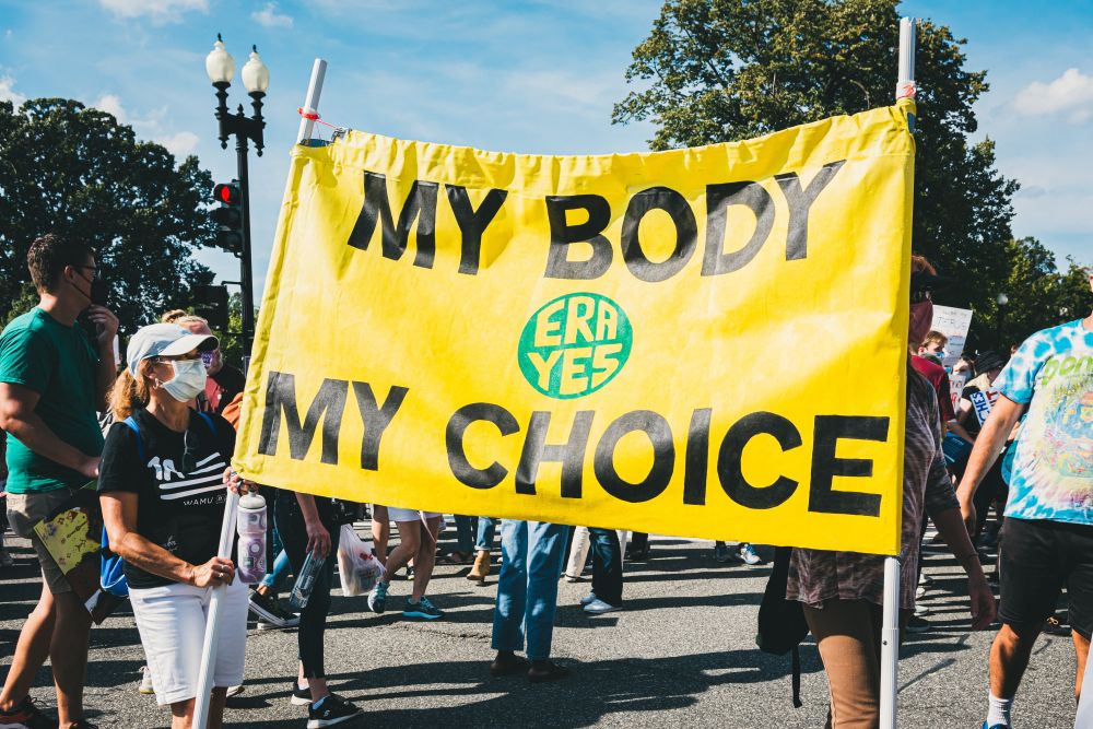 Πανό για την άμβλωση, «my body, my choise»