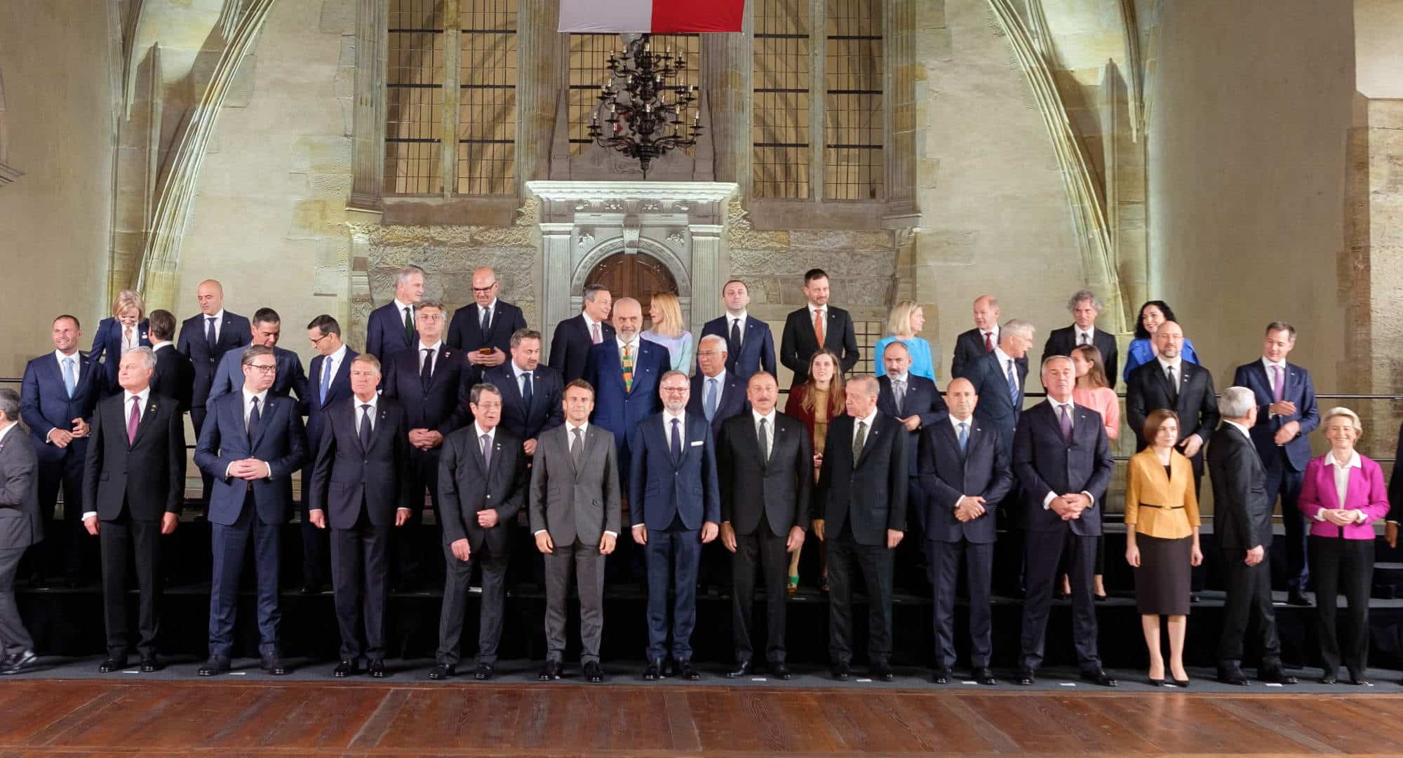 Οι ηγέτες των 44 χωρών μεταξύ των οποίων και ο Τούρκος πρόεδρος Ρετζέπ Ταγίπ Ερντογάν