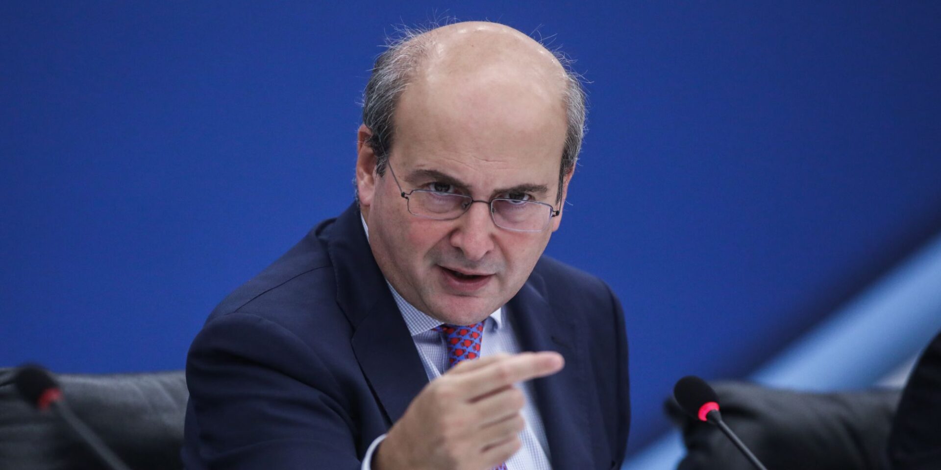 Ο Κωστής Χατζηδάκης σε παρουσίαση προγράμματος