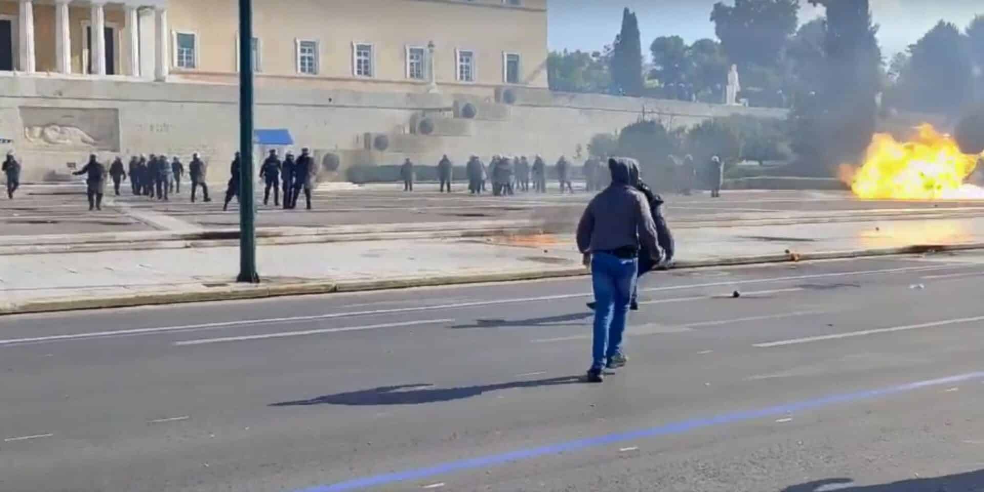 Εικόνα από τα επεισόδια στο Σύνταγμα