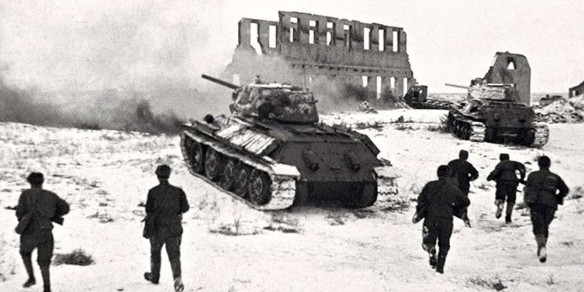 Εικόνα από τις σοβιετικές δυνάμεις που ξεκίνησαν την Επιχείρηση Ουρανός
