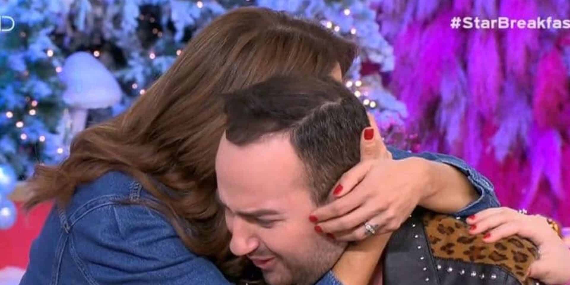 O Μαυρίκιος Μαυρικίου ξεσπάσει σε κλάματα