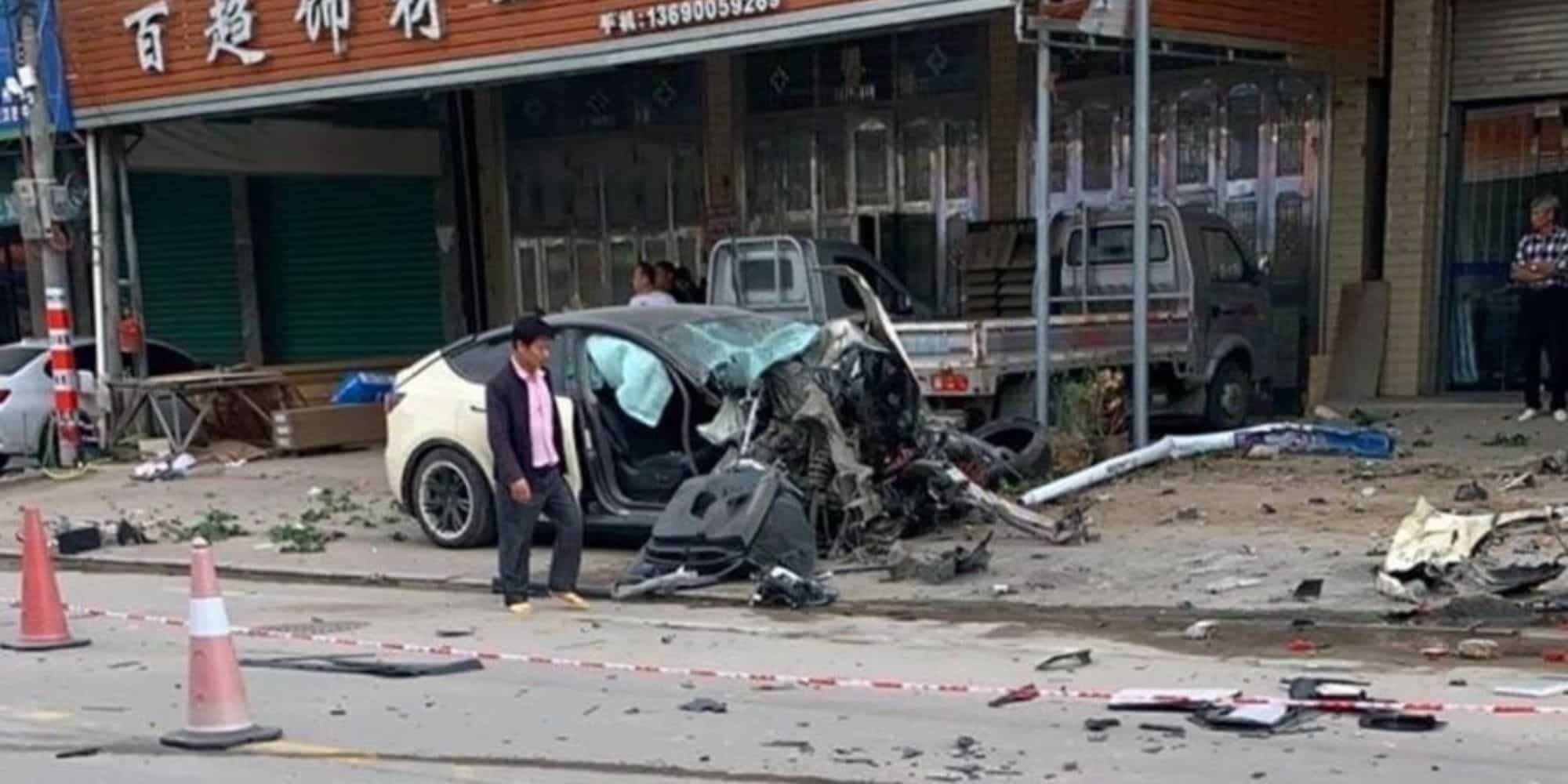 Εικόνα του Tesla μετά το δυστύχημα