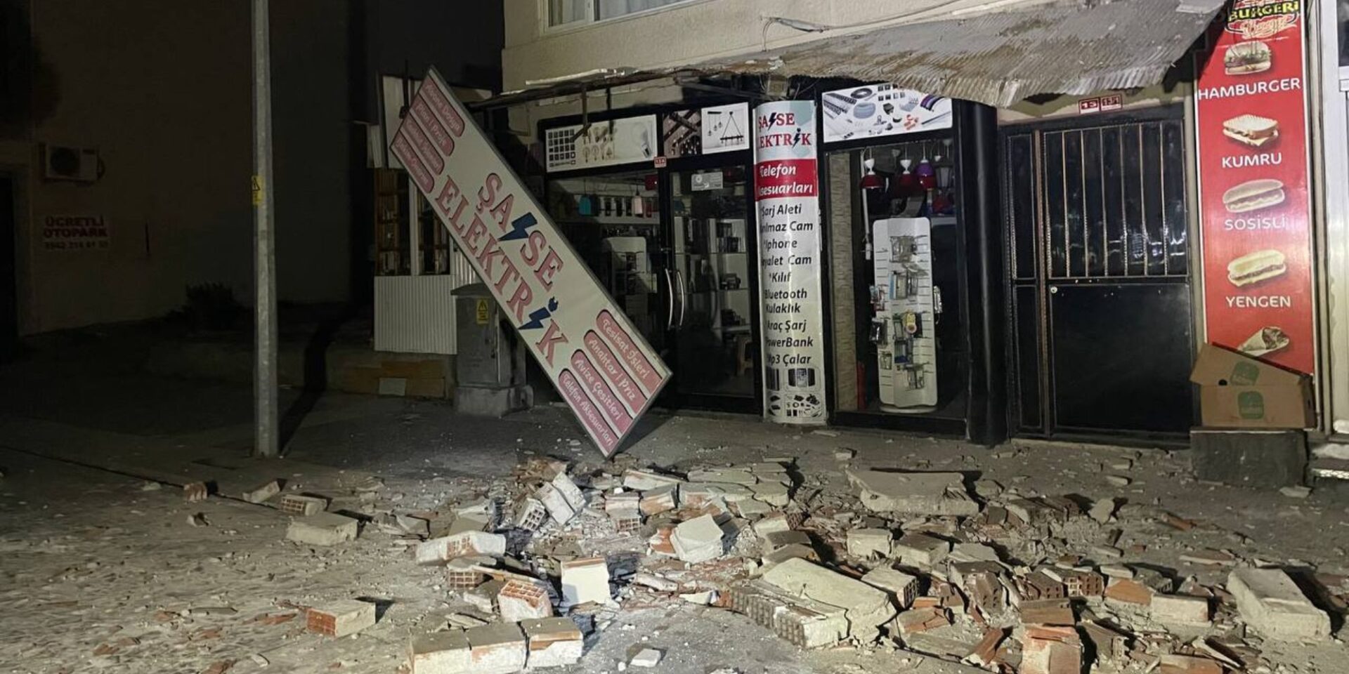 Χαλάσματα από τον σεισμό στην Τουρκία