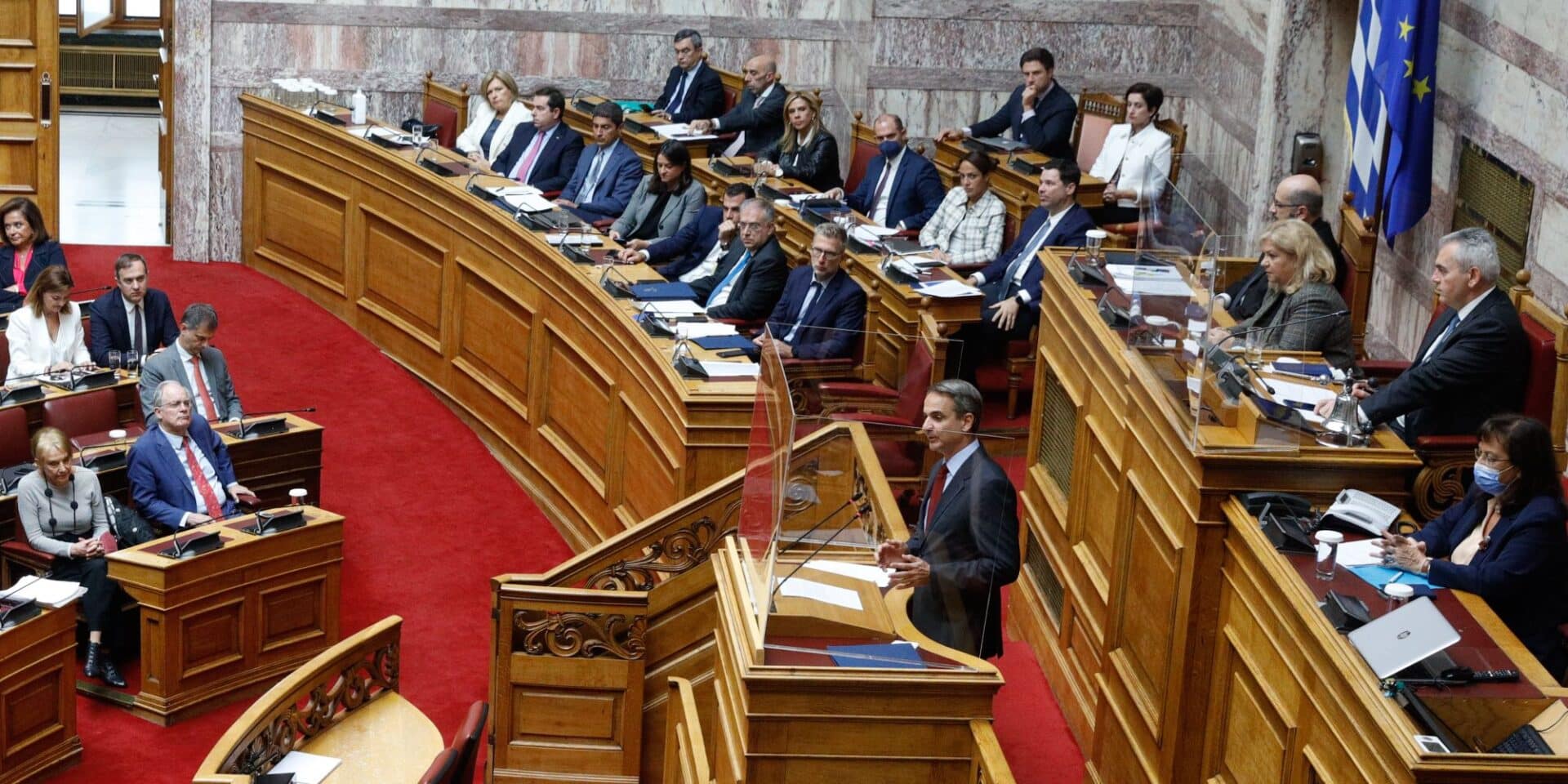 O Κυριάκος Μητσοτάκης στην Ολομέλεια της Βουλής