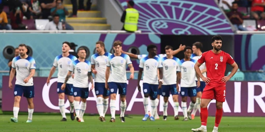 Οι παίκτες της Αγγλίας πανηγυρίζουν κόντρα στο Ιράν στο Μουντιάλ 2022