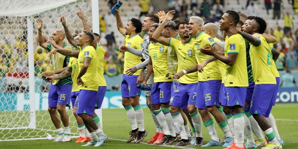 Οι παίκτες της Βραζιλίας πανηγυρίζουν στο Μουντιάλ 2022
