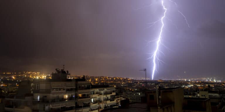 Έκτακτο δελτίο επιδείνωσης καιρού – Έρχονται βροχές, καταιγίδες και χαλάζι