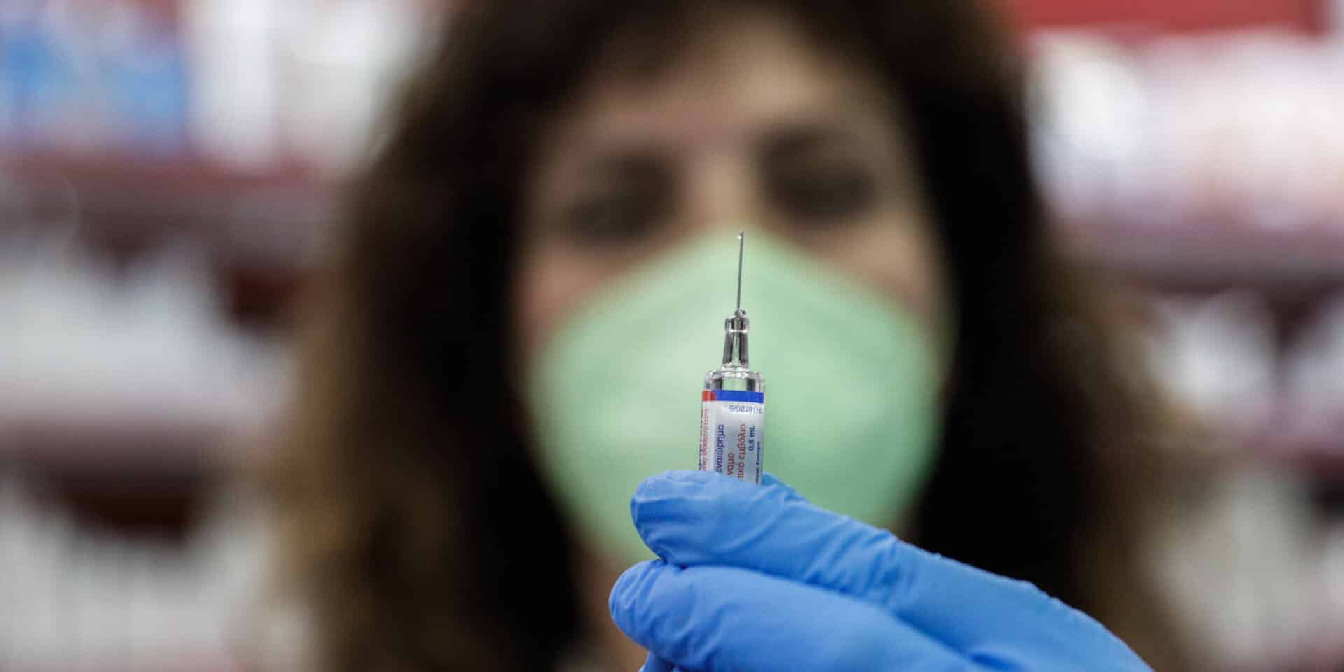Από τα φαρμακεία θα προμηθευόμαστε τα αντιγριπικά εμβόλιο σύμφωνα με τον Θάνο Πλεύρη