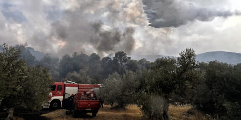Φωτιά τώρα LIVE: Δείτε πού έχει πυρκαγιά σε εξέλιξη στην Ελλάδα