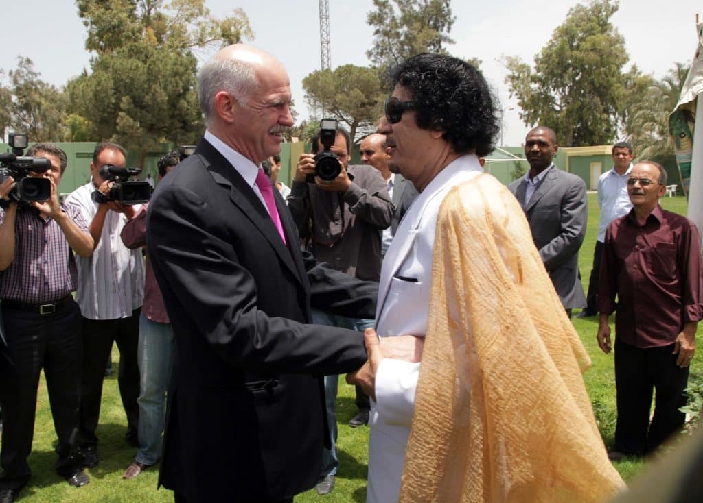 Ο Μουαμάρ Καντάφι από τη Λιβύη συναντήθηκε με τον Γιώργο Παπανδρέου