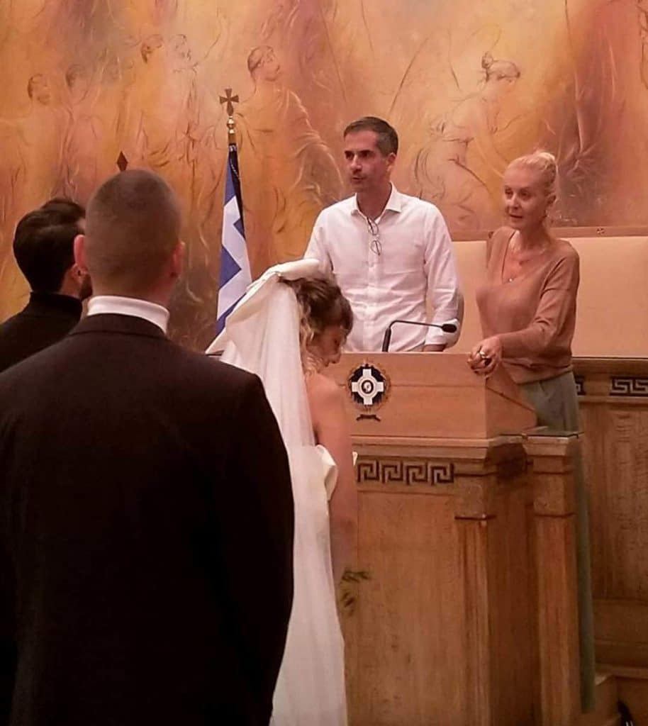 Το ζευγάρι που πάντρεψε ο Κώστας Μπακογιάννης την Τετάρτη / Φωτογραφία: Instagram