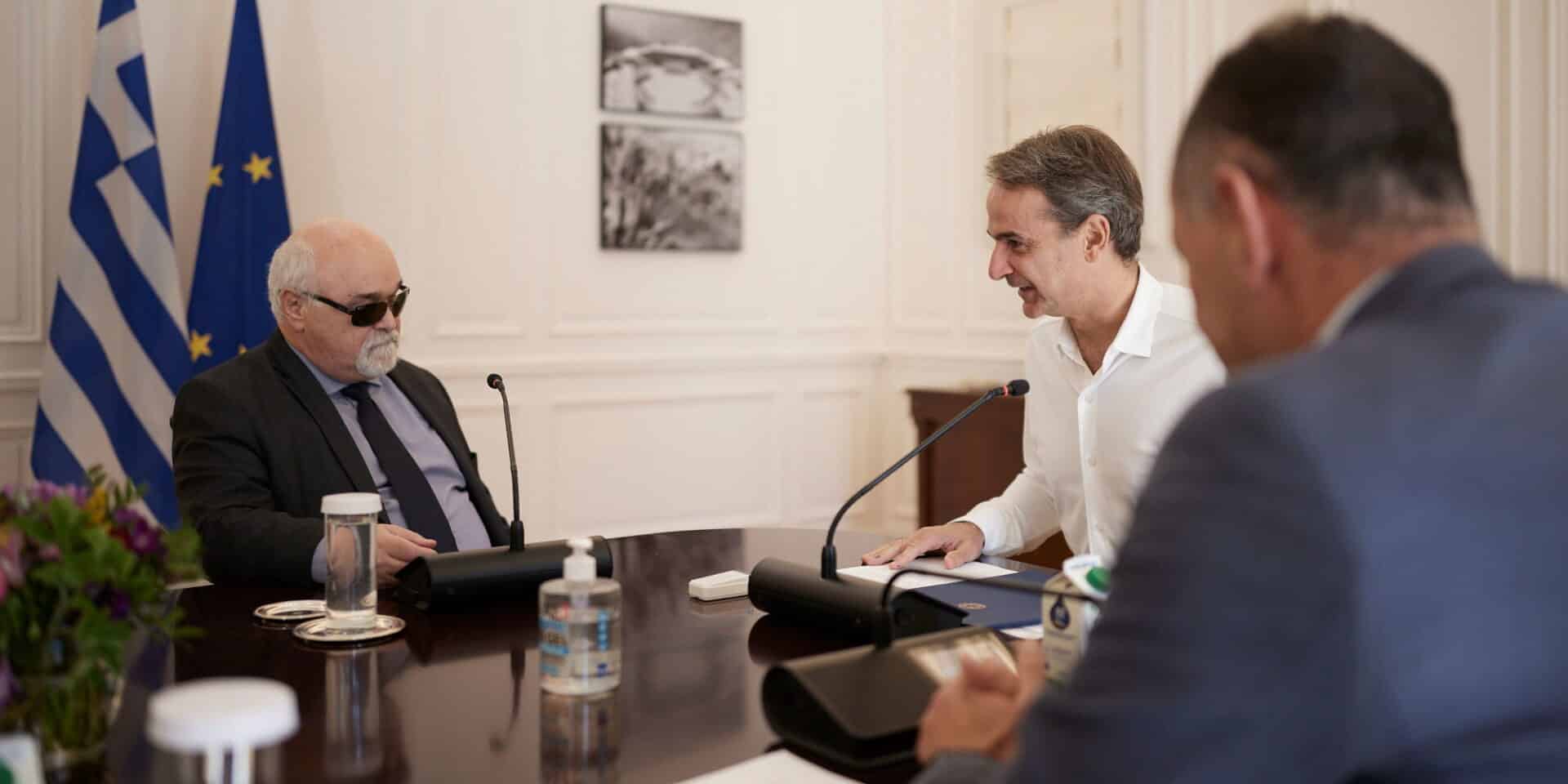 Συνάντηση Μητσοτάκη με μέλη της Ε.Σ.Α.μεΑ