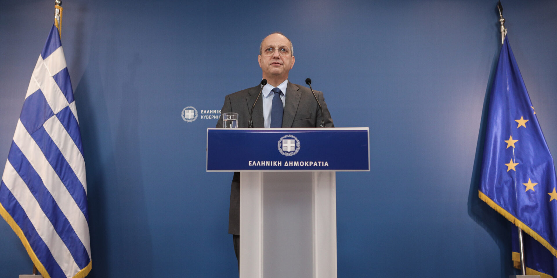 Ο Γιάννης Οικονόμου