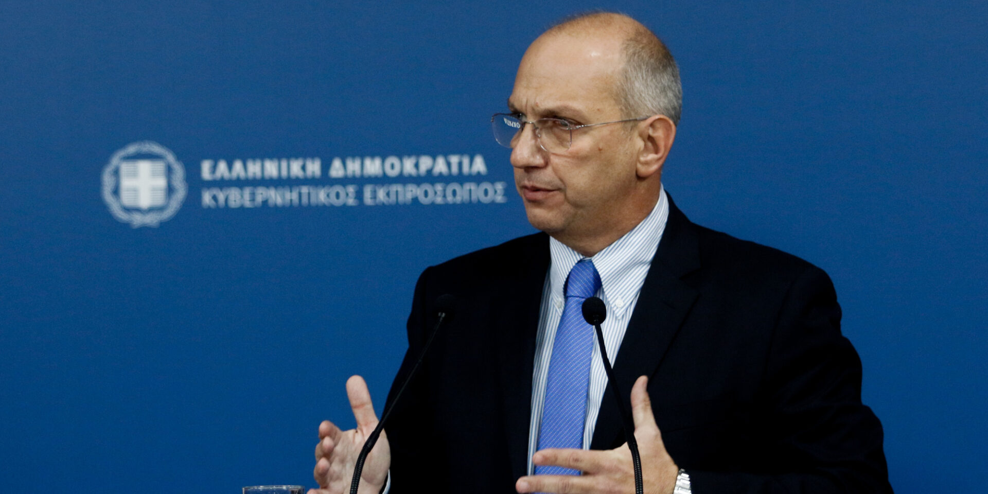 Ο κυβερνητικός εκπρόσωπος, Γιάννης Οικονόμου