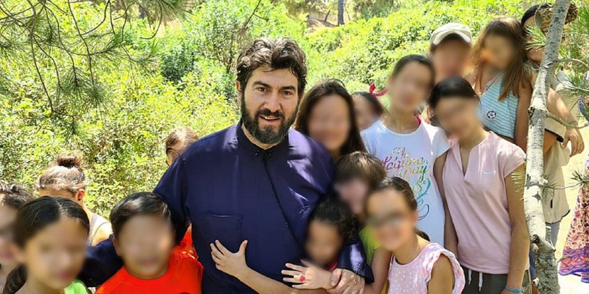 Ο πάτερ Αντώνιος, εμπνευστής του οργανισμού «Κιβωτός του Κόσμου»