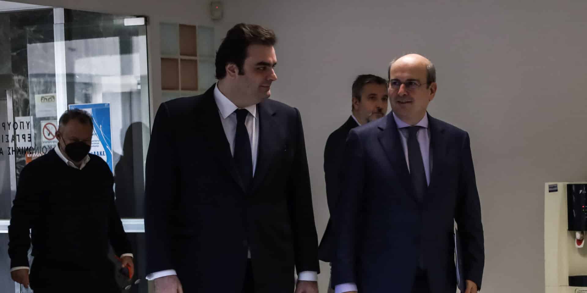 Κυριάκος Πιερρακάκης και Κωστής Χατζηδάκης στη συνέντευξη Τύπου για την ψηφιακή κάρτα αναπηρίας