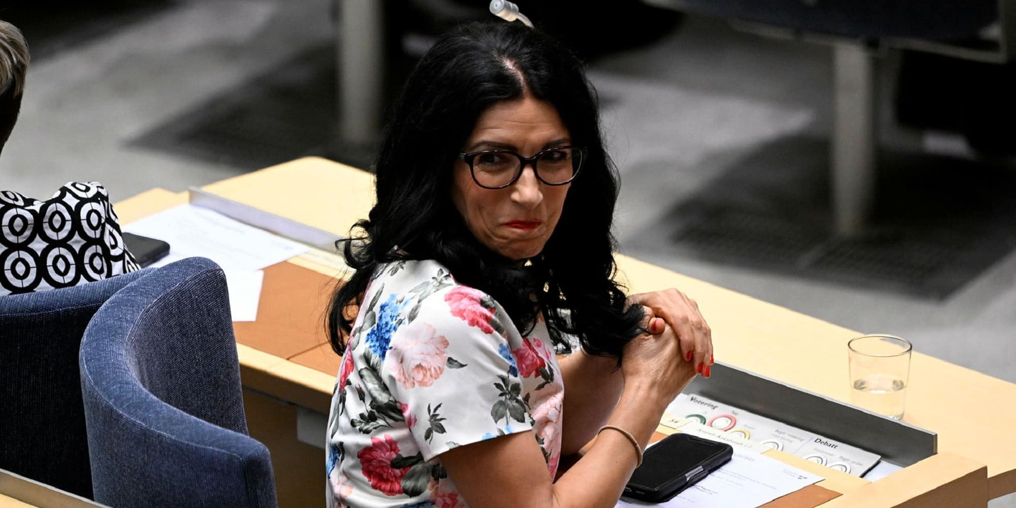 Η Αμινέ Κακεμπάβε, πολιτικός της κουρδικής μειονότητας στη Σουηδία