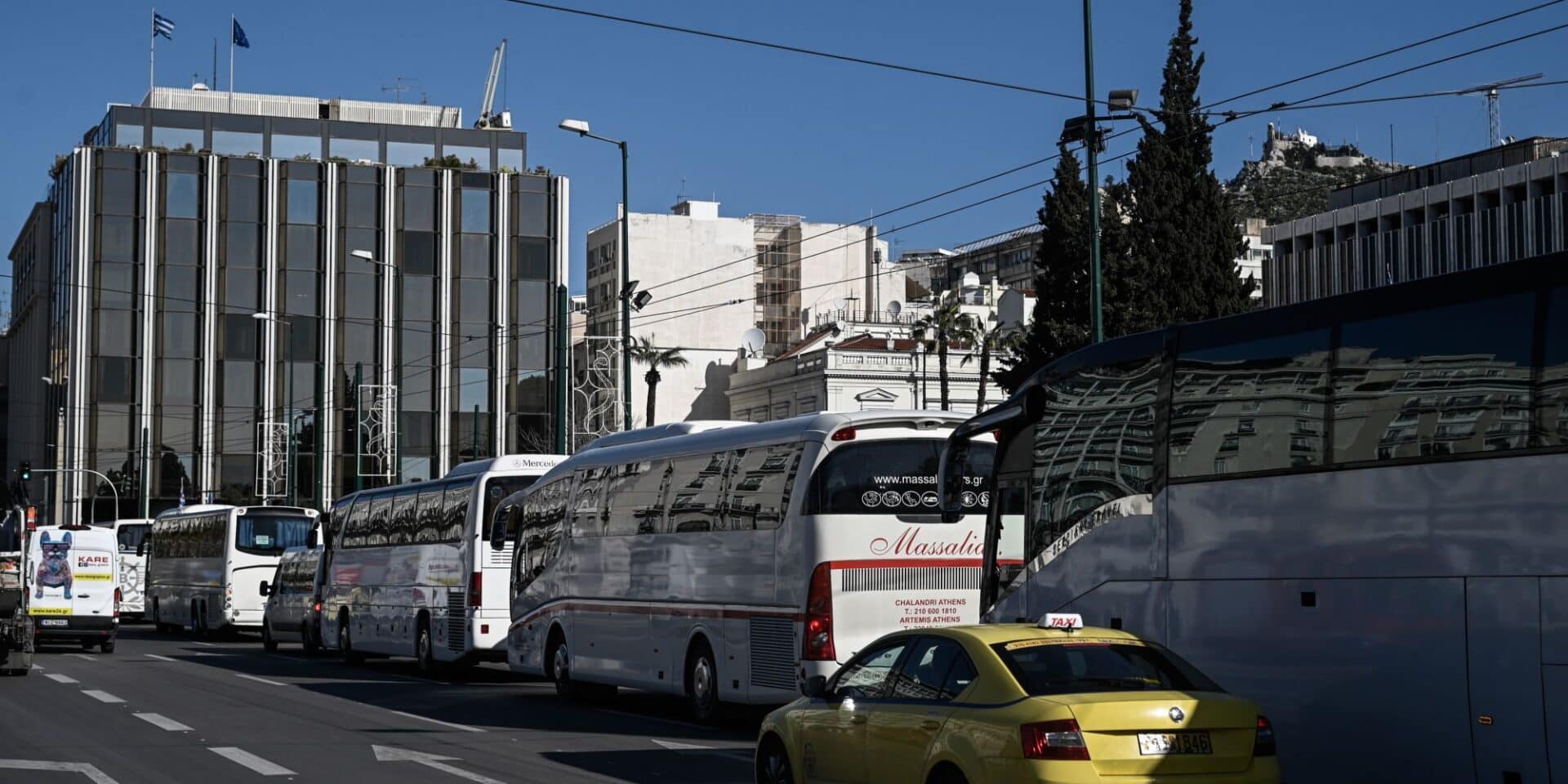 Λεωφορεία από τουριστικά γραφεία