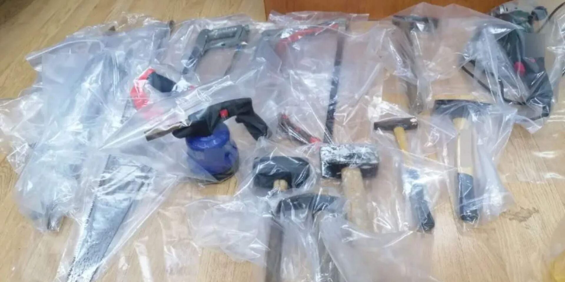 Έφοδος της Αστυνομίας στο Πολυτεχνείο