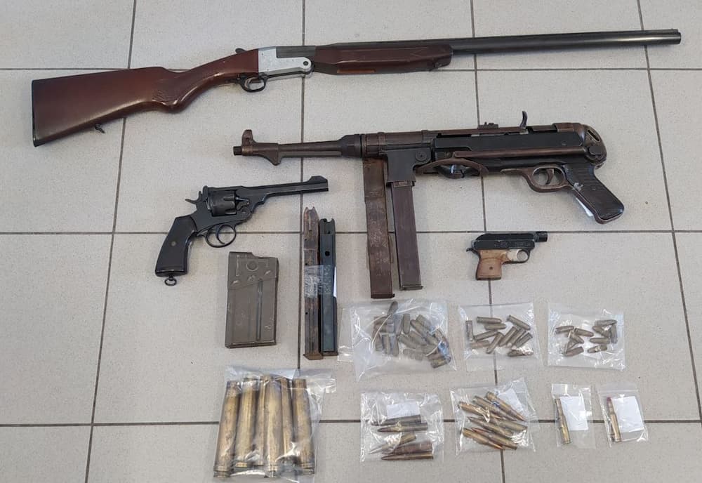 Τα όπλα που βρέθηκαν στην Αστυνομία