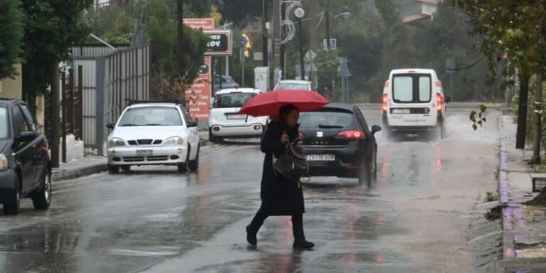 Έκτακτο δελτίο της ΕΜΥ για την κακοκαιρία «Cassandra» – Έρχονται ισχυρές βροχές και καταιγίδες από αύριο (4/10)