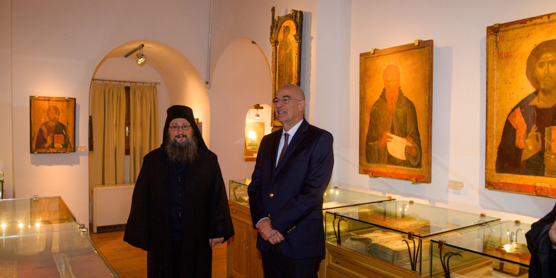 Ο Νίκος Δένδιας στο Άγιο Όρος