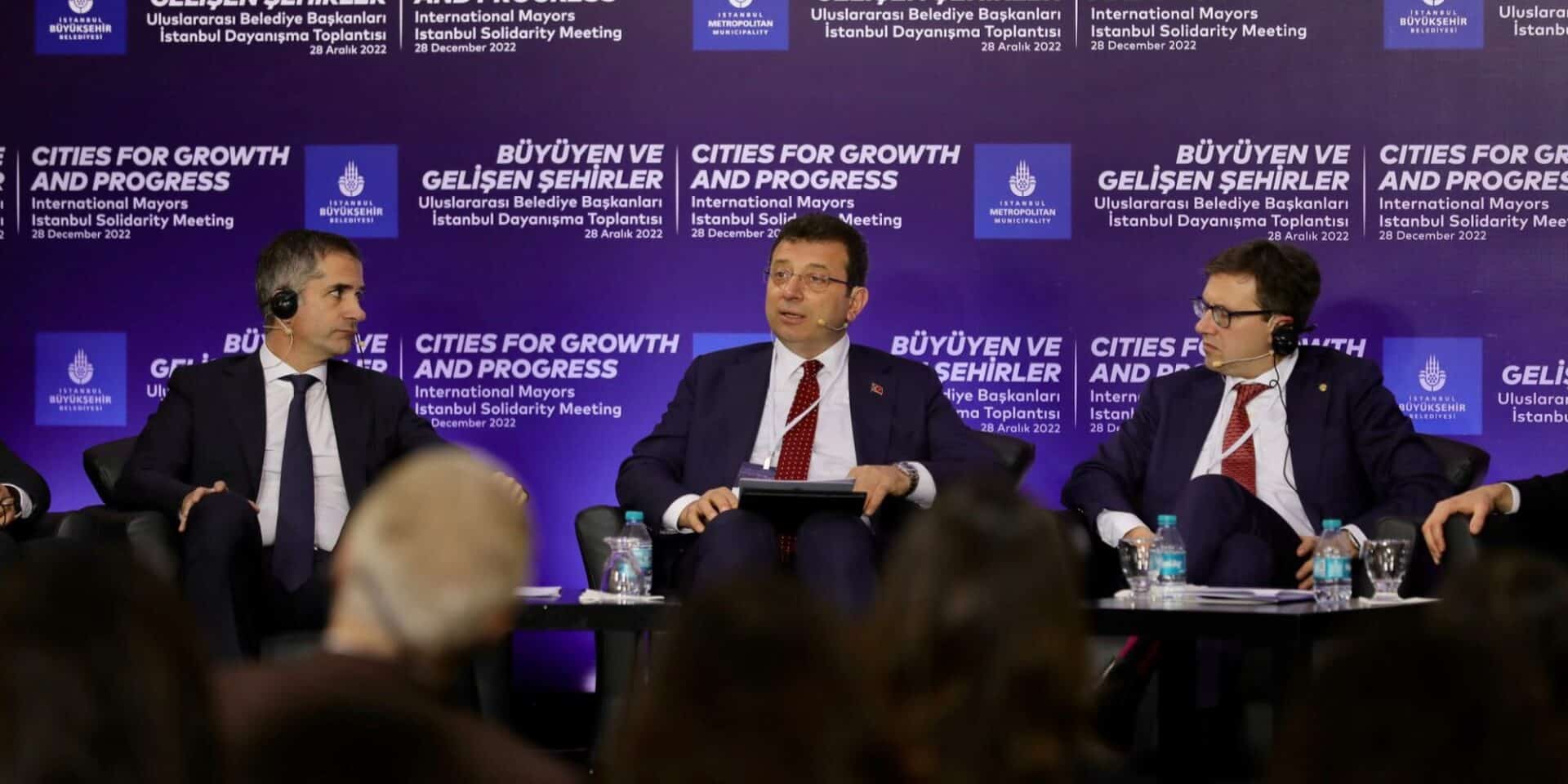Ο Κώστας Μπακογιάννης και ο Εκρέμ Ιμάμογλου στην Κωνσταντινούπολη