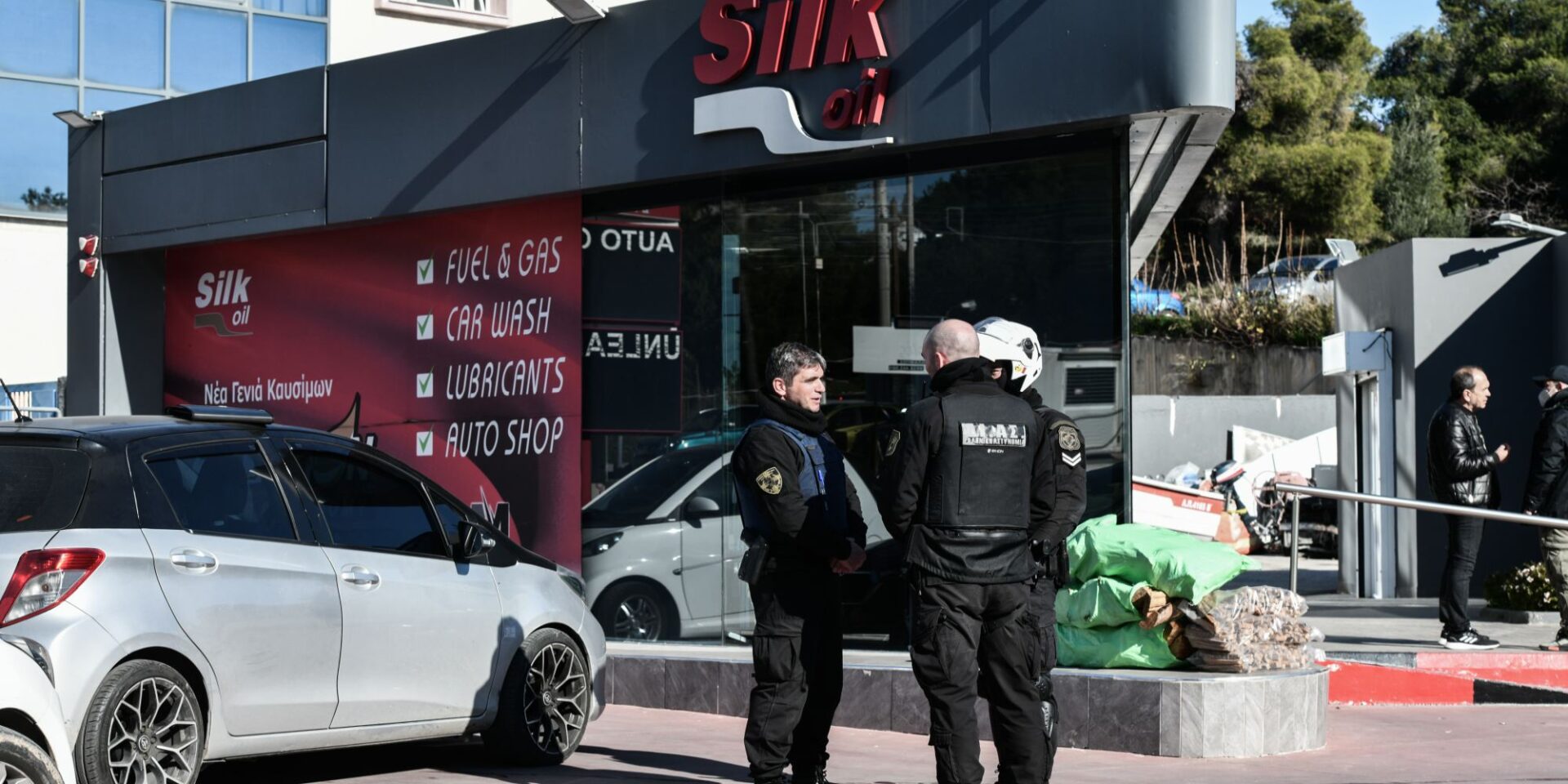 Πυροβολισμοί σε βενζινάδικο στα Γλυκά Νερά