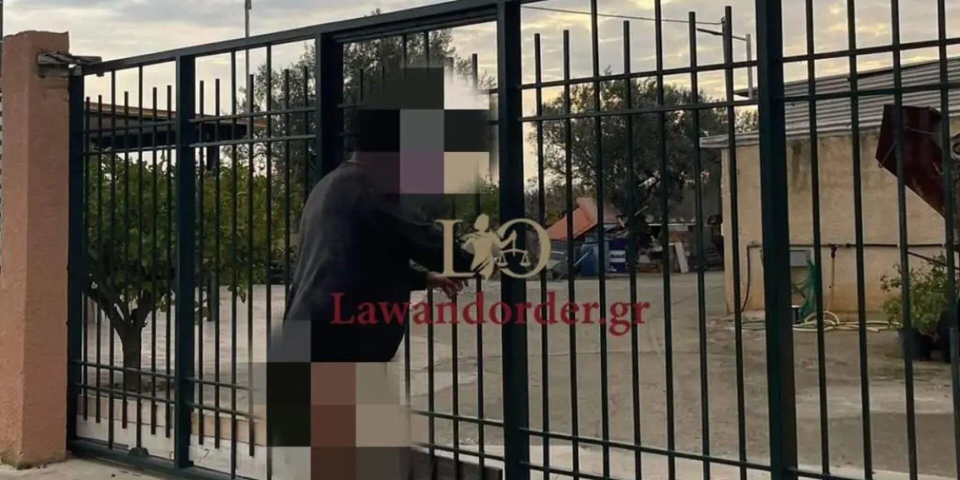 Ο άνδρας που κυκλοφορούσε γυμνός στα Μέγαρα