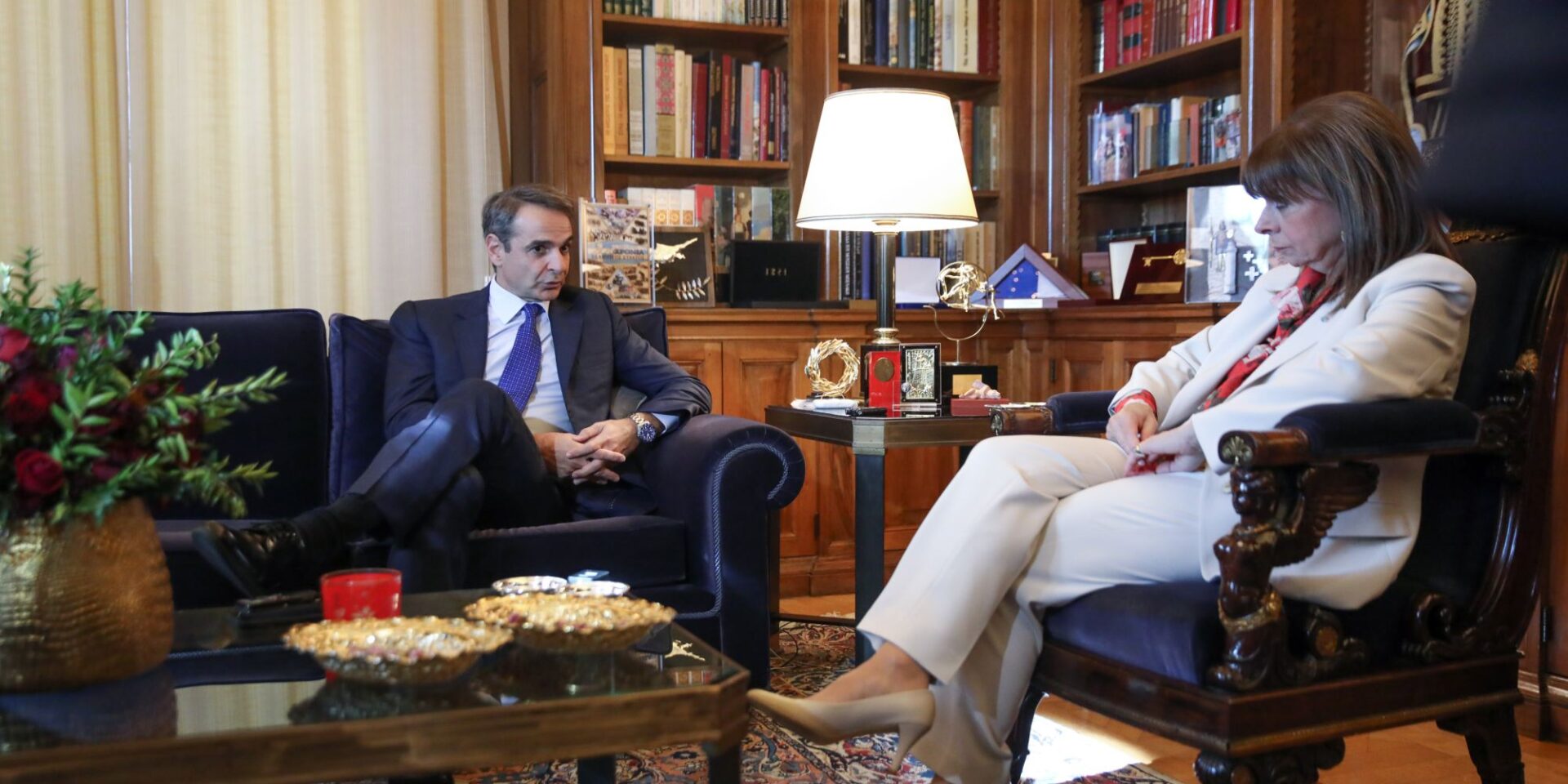Ο Κυριάκος Μητσοτάκης και η Κατερίνα Σακελλαροπούλου