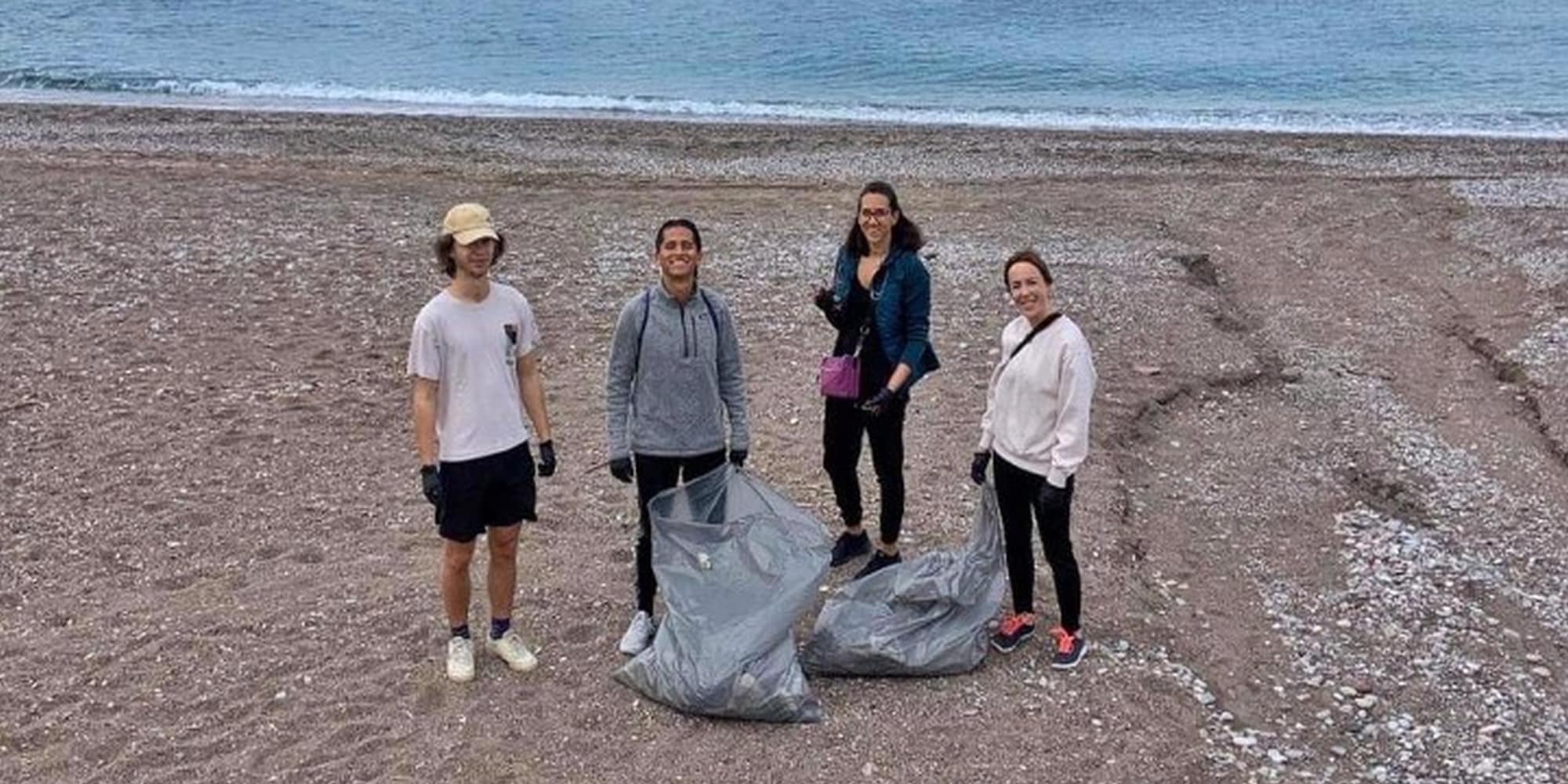Ψηφιακοί νομάδες μαζεύουν σκουπίδια στη Ρόδο