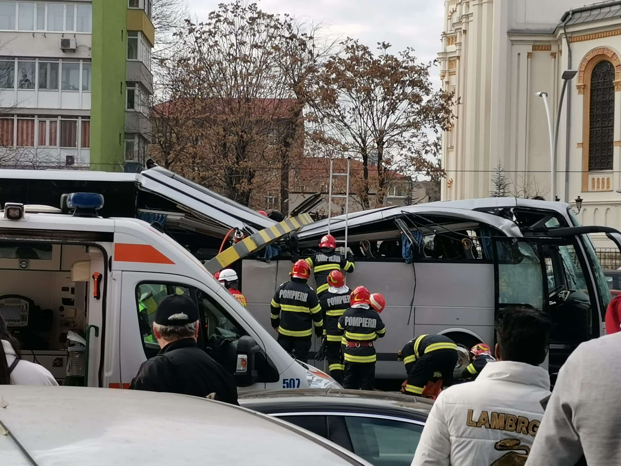 troxaio voukouresti 3 - Τροχαίο-σοκ στη Ρουμανία με λεωφορείο που μετέφερε 47 Έλληνες - Ένας νεκρός, 23 τραυματίες (εικόνες & βίντεο)