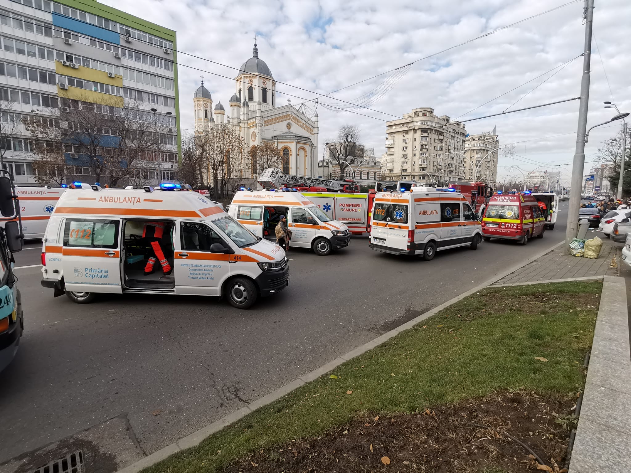 troxaio voukouresti 4 - Τροχαίο-σοκ στη Ρουμανία με λεωφορείο που μετέφερε 47 Έλληνες - Ένας νεκρός, 23 τραυματίες (εικόνες & βίντεο)