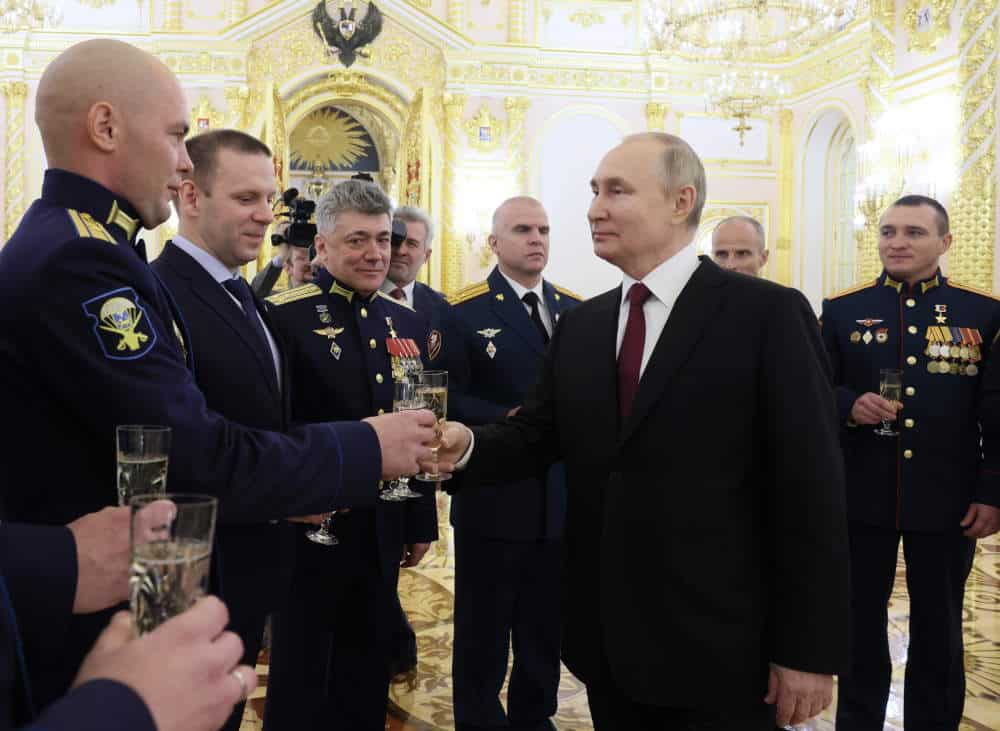 Ο Ρώσος πρόεδρος, Βλαντιμίρ Πούτιν σε απονομή βραβείων από το Κρεμλίνο