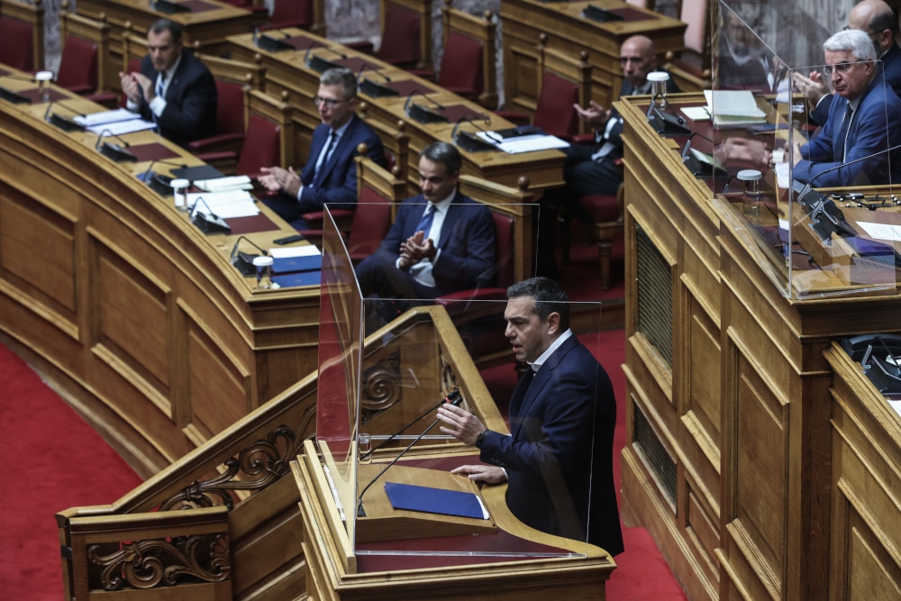 vouli tsipras mitsotakis - Σταθερή διαφορά της ΝΔ σε 8 δημοσκοπήσεις - Η αδυναμία του ΣΥΡΙΖΑ