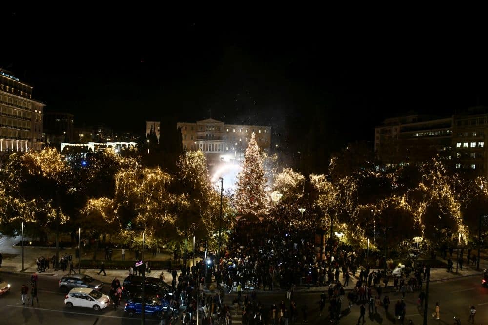 Η φωταγώγηση του χριστουγεννιάτικου δέντρου στην Αθήνα