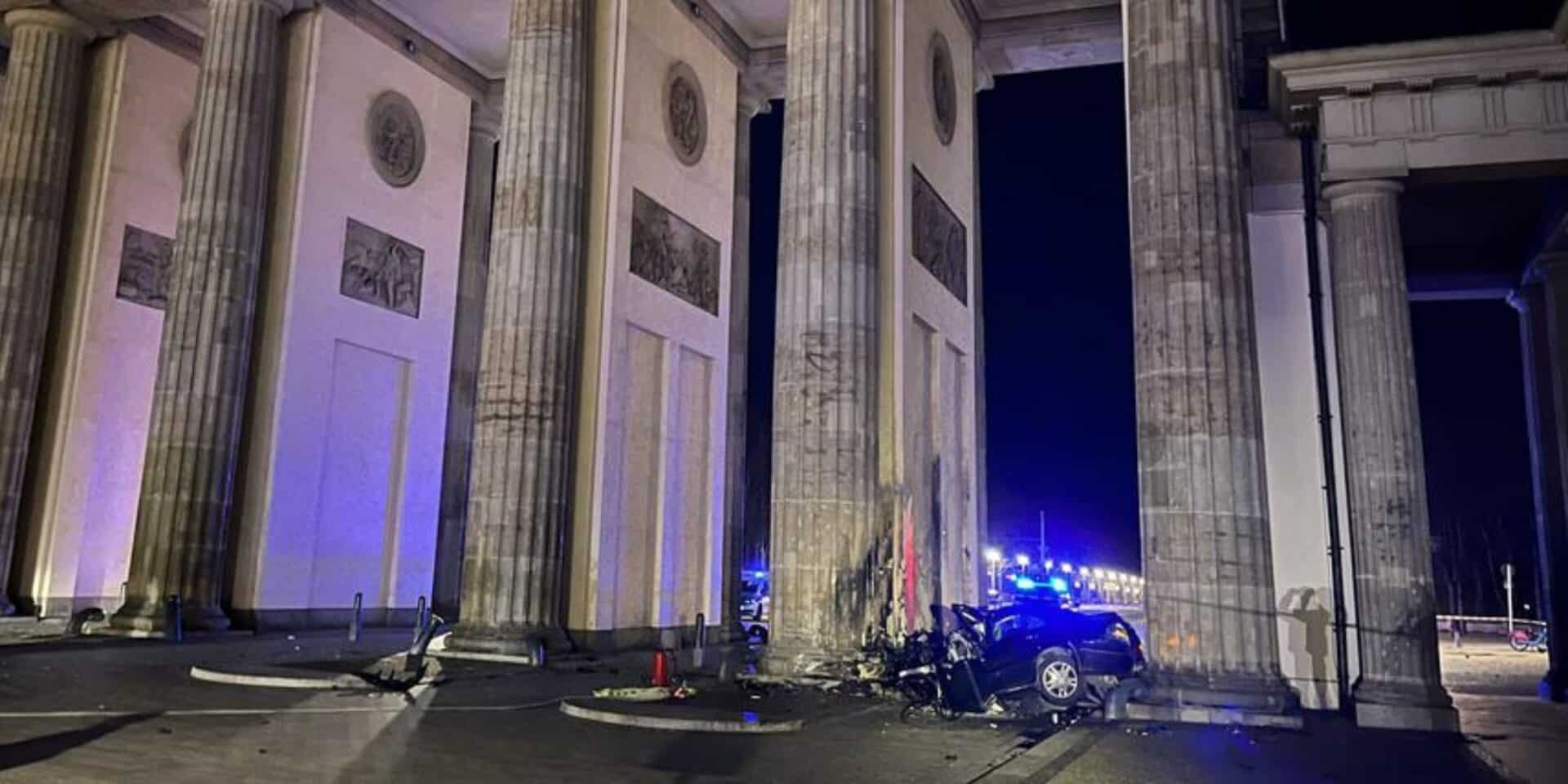 Το αυτοκίνητο που έπεσε πάνω στην Πύλη του Βρανδεμβούργου