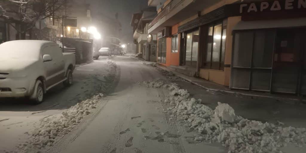 Χιόνια σε χωριό της Λάρισας
