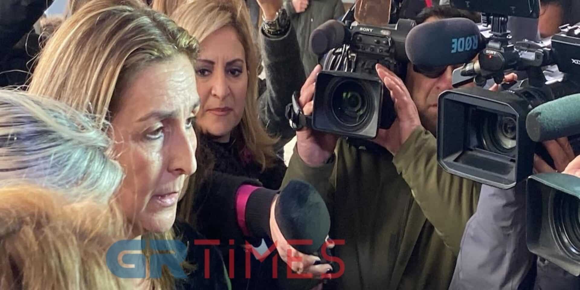 Η μητέρα Άλκη Καμπανού στη δίκη